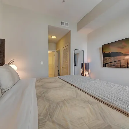Penthouse One Bedroom Garden View Condo By Ucla-2